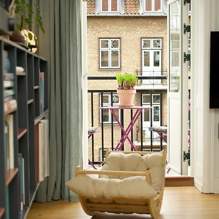 Bright With Three Balconies On Norrebro 公寓