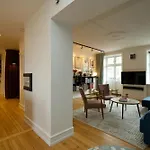 Bright With Three Balconies On Norrebro Apartamento